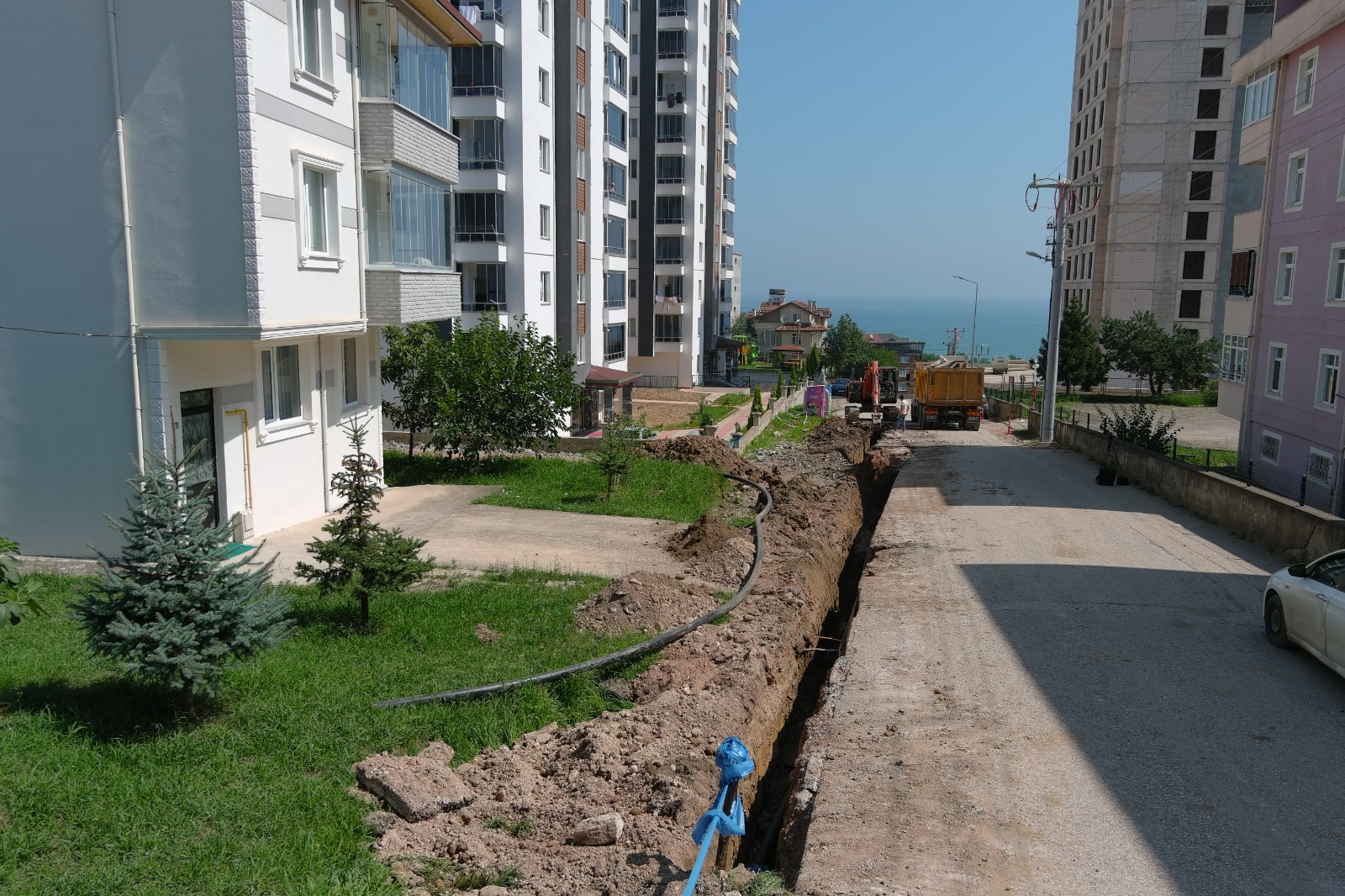 FATSA İLÇESİ DOLUNAY MAHALLESİNDE ALTYAPI YENİLENİYOR