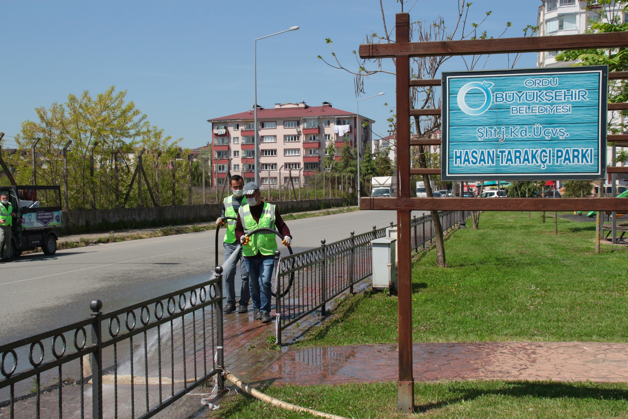 PARKLAR ELDEN GEÇİYOR