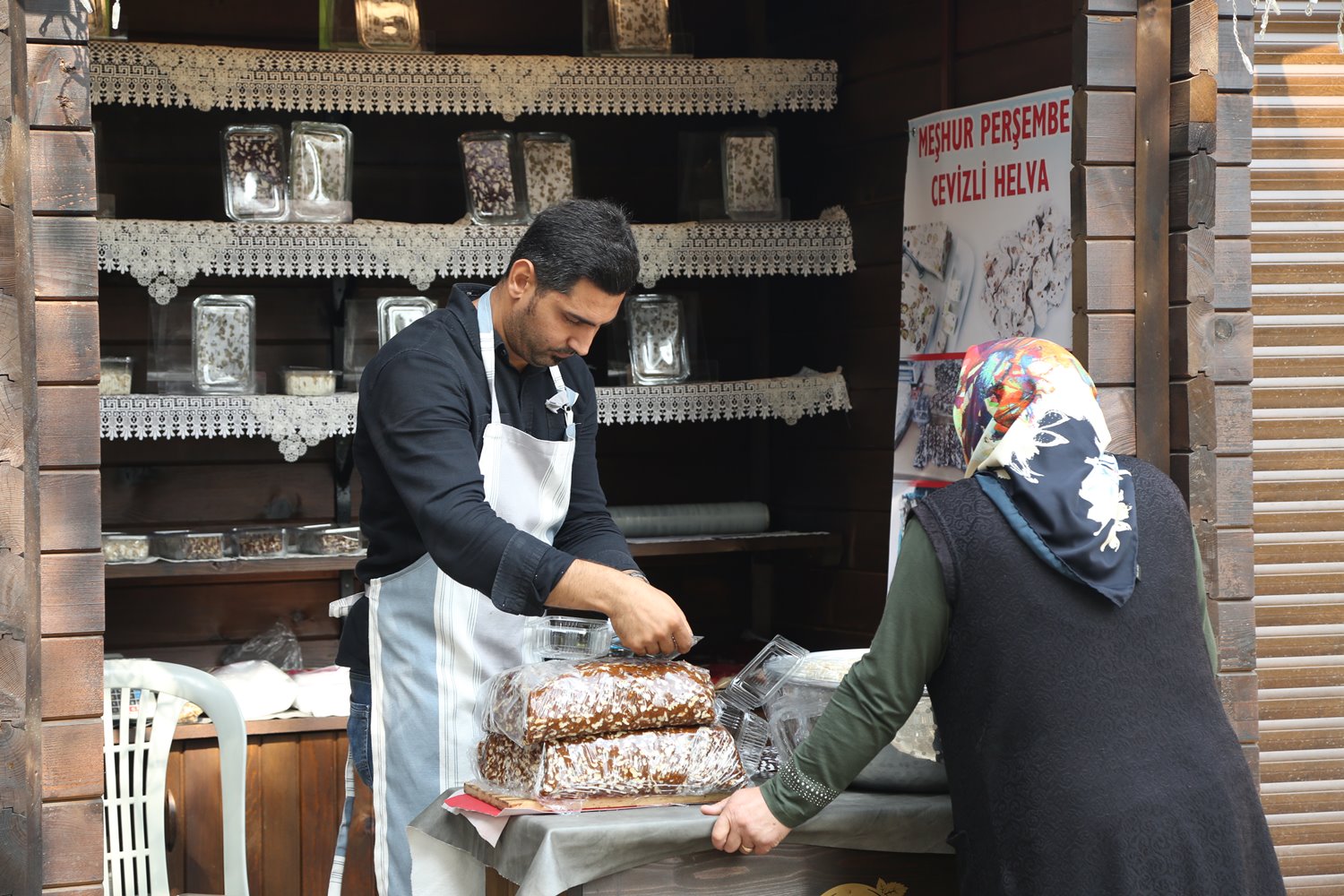 YÖRESEL PAZARDA SATIŞLAR BAŞLADI