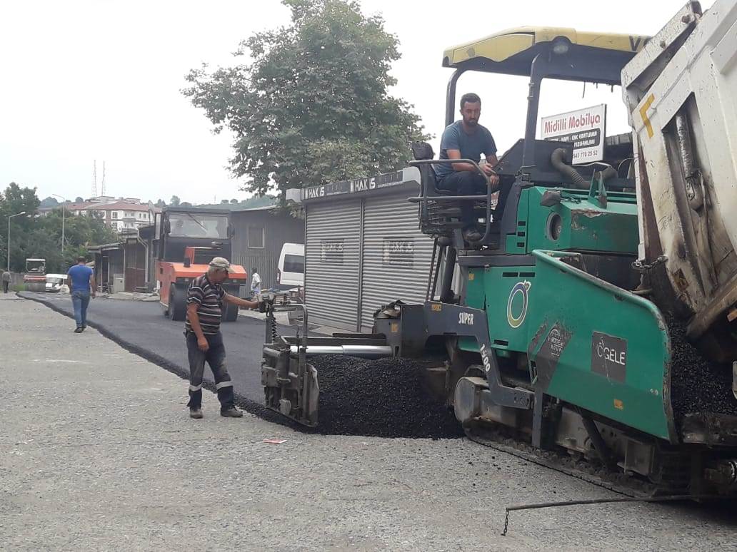 ÜNYE SANAYİ SİTESİ'NE SICAK ASFALT