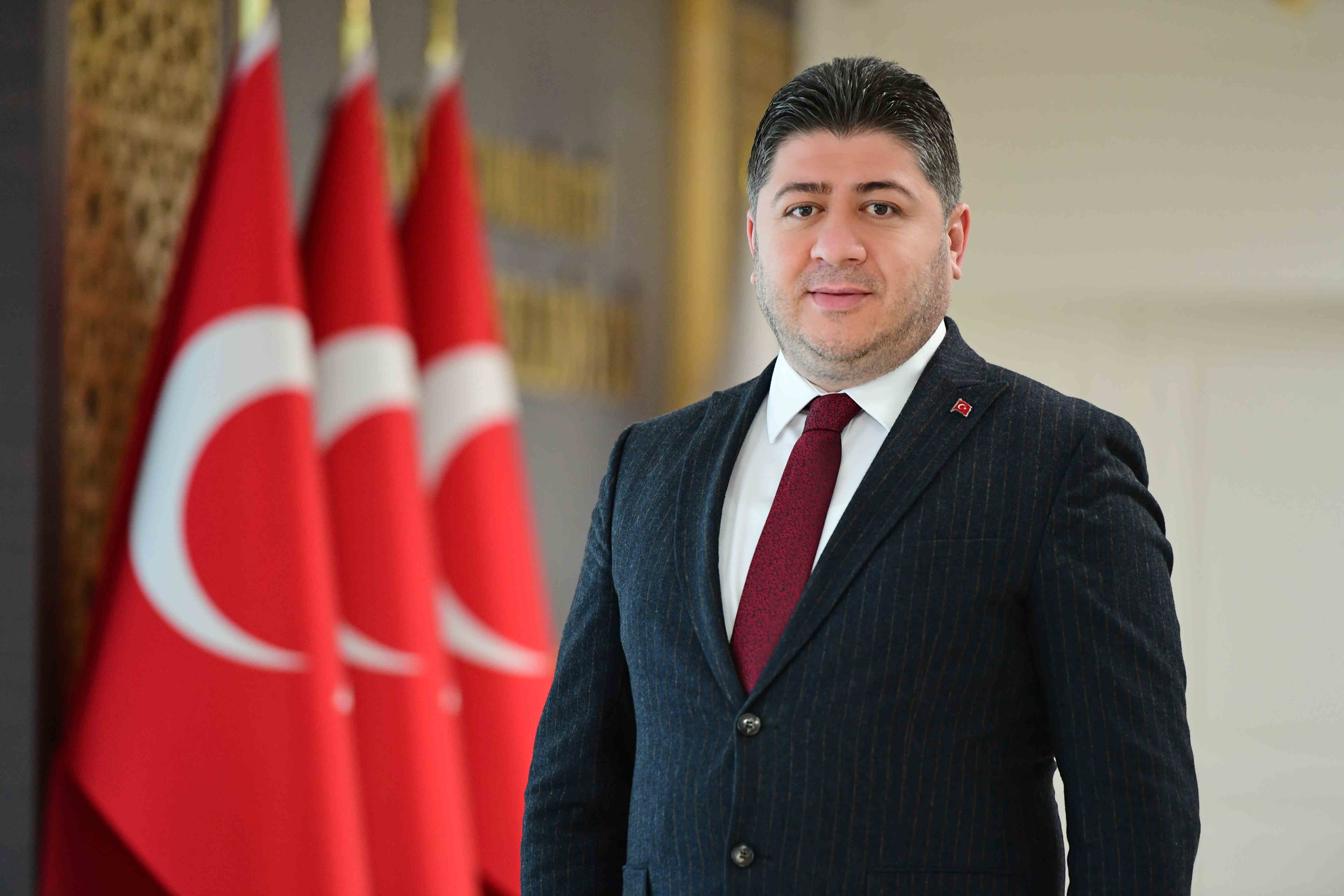 BAŞKAN TÖREN'DEN 23 NİSAN MESAJI