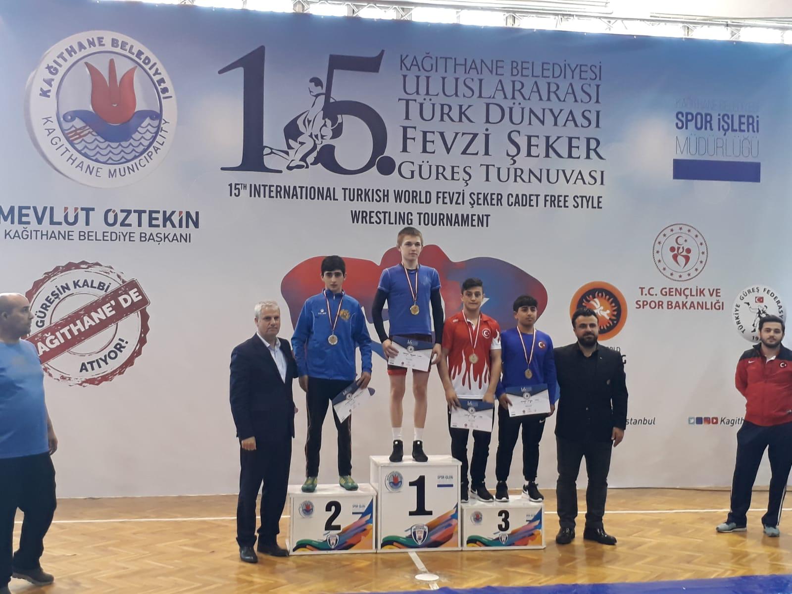 PEHLİVANLARIN SIRTI YERE GELMİYOR