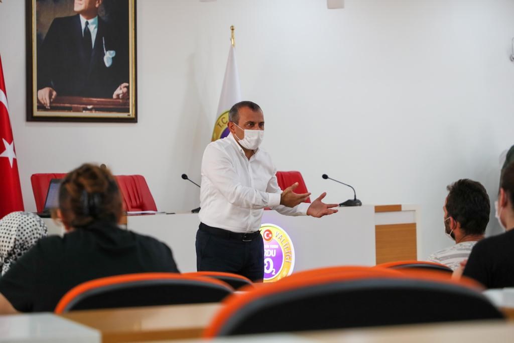 VALİ HALKI DİNLEDİ