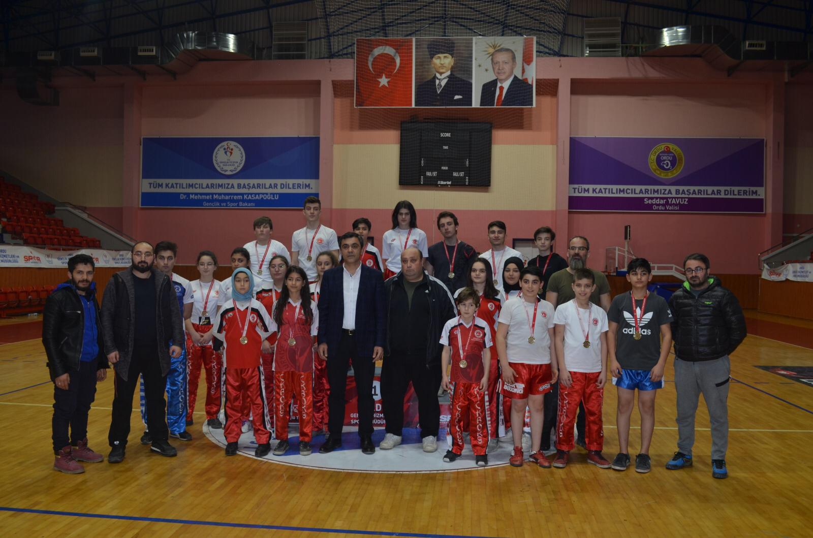 BÜYÜKŞEHİRDEN 8 BİRİNCİLİK