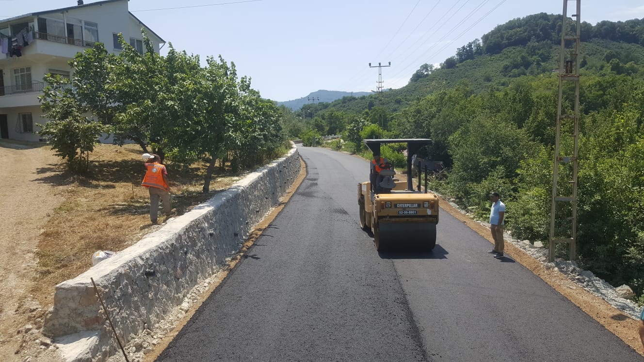 PERŞEMBE'YE SICAK ASFALT